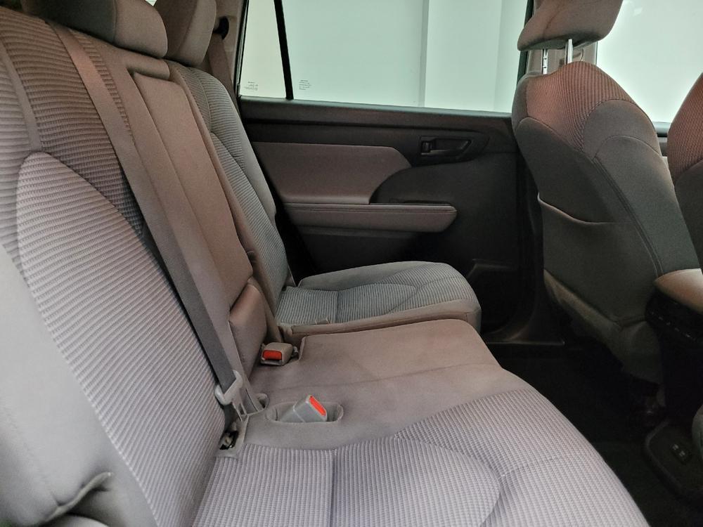 used 2021 Toyota Highlander car, priced at $27,395