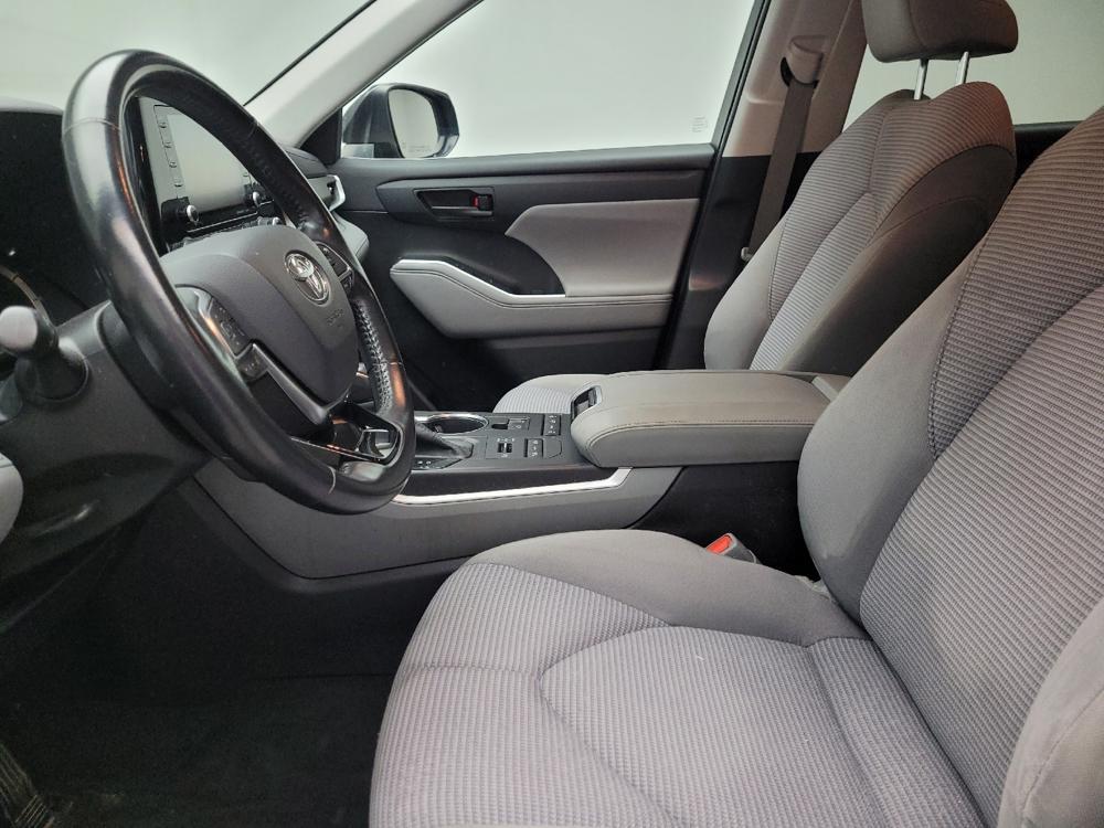 used 2021 Toyota Highlander car, priced at $27,395
