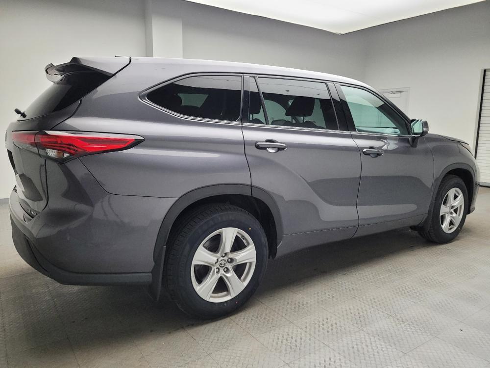 used 2021 Toyota Highlander car, priced at $27,395