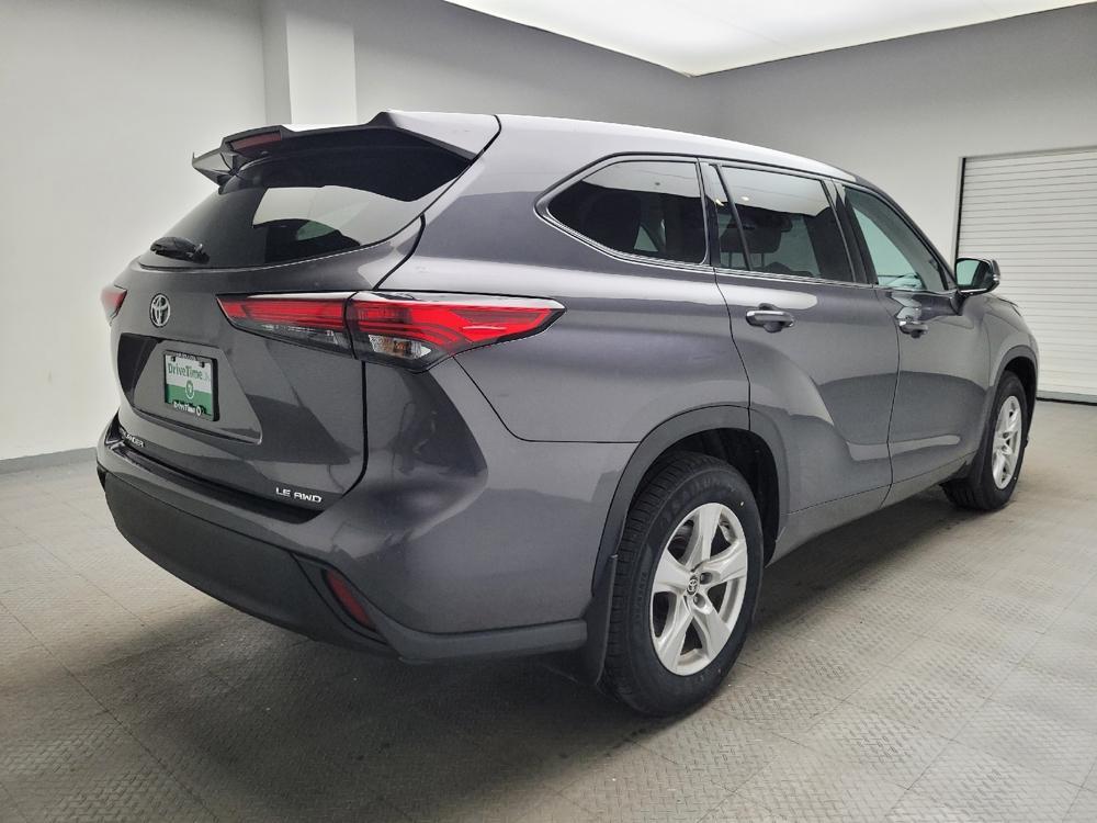 used 2021 Toyota Highlander car, priced at $27,395