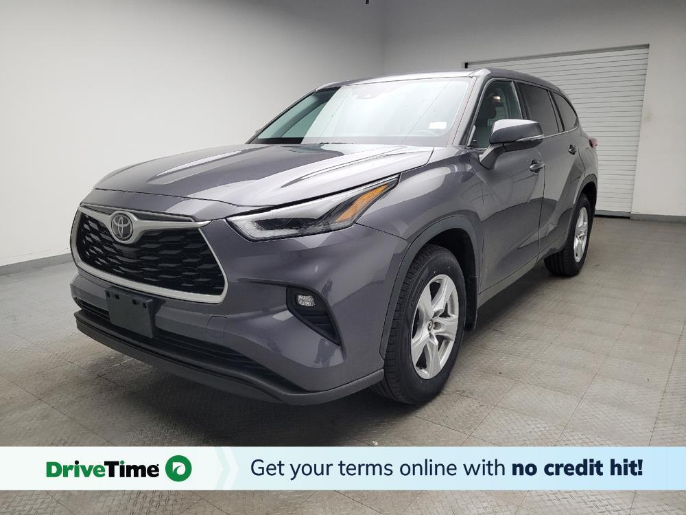 used 2021 Toyota Highlander car, priced at $27,395