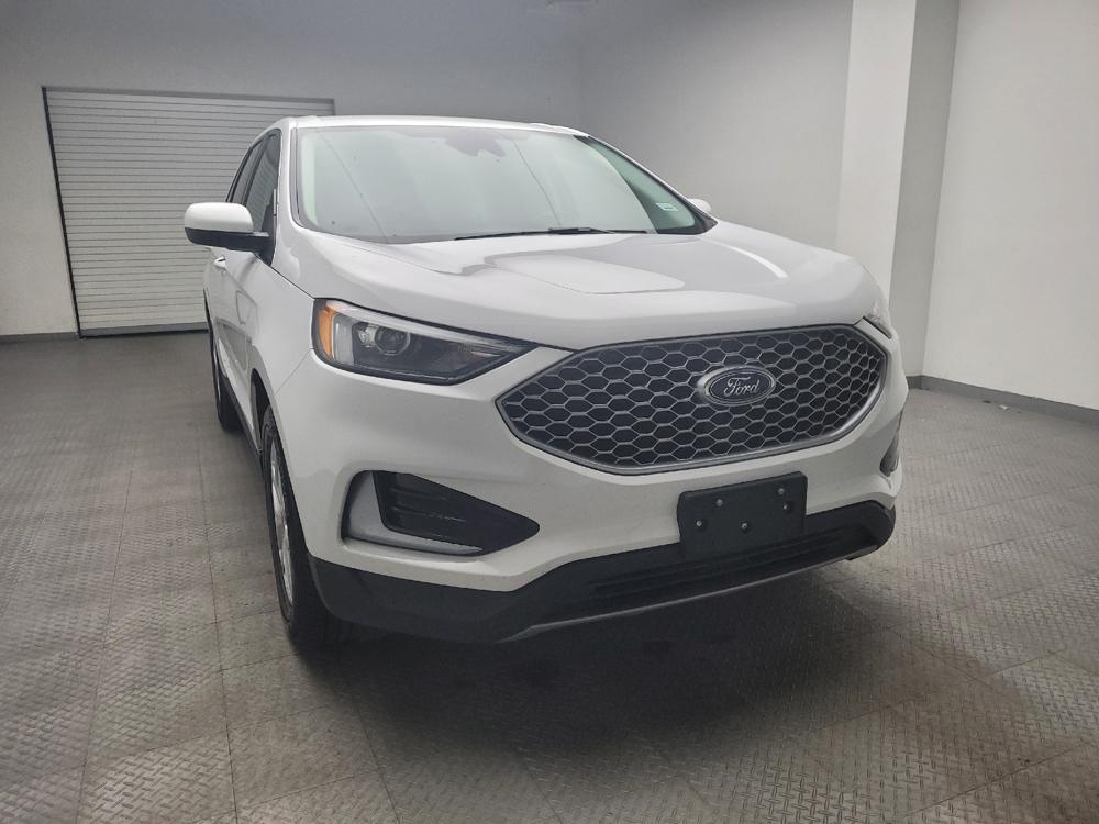 used 2023 Ford Edge car, priced at $24,295