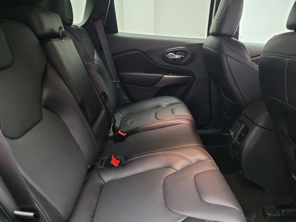 used 2020 Jeep Cherokee car, priced at $25,195