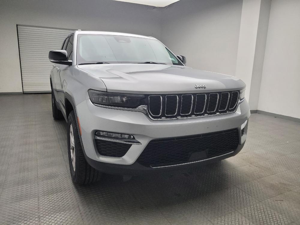 used 2022 Jeep Grand Cherokee car, priced at $27,495