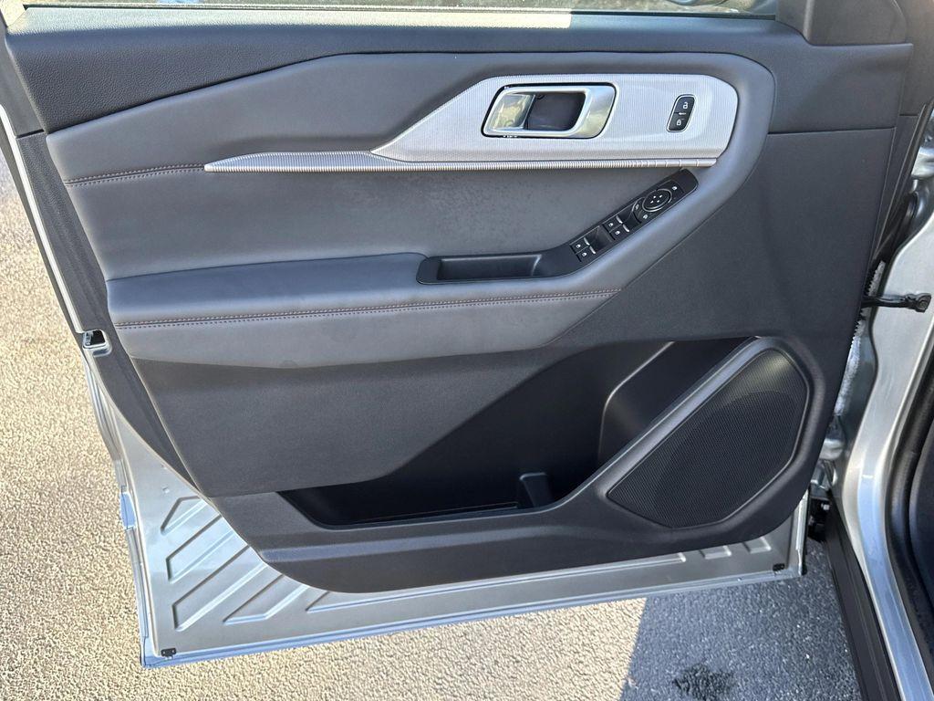used 2025 Ford Explorer car, priced at $40,461