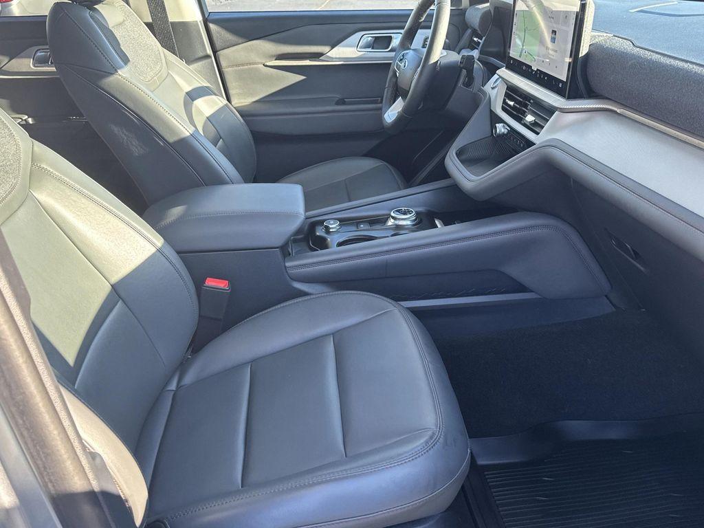 used 2025 Ford Explorer car, priced at $40,461