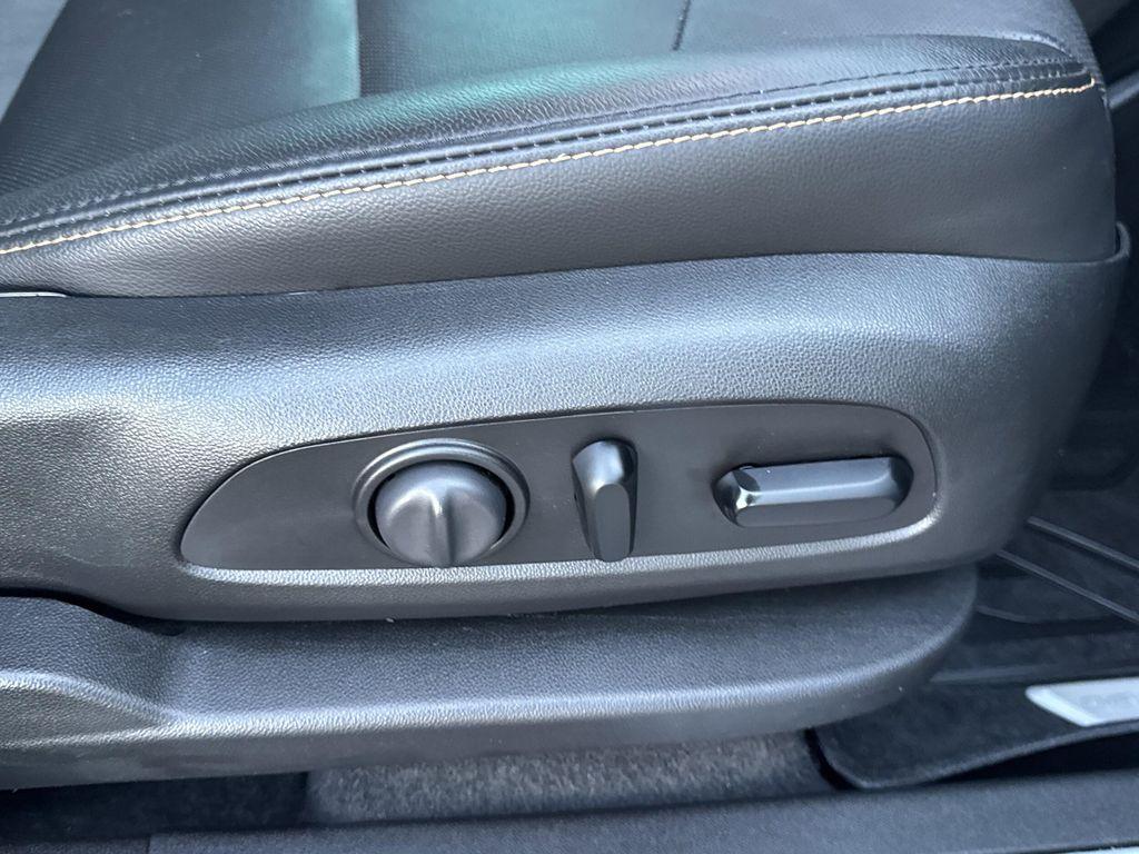 used 2020 Chevrolet Equinox car, priced at $18,462