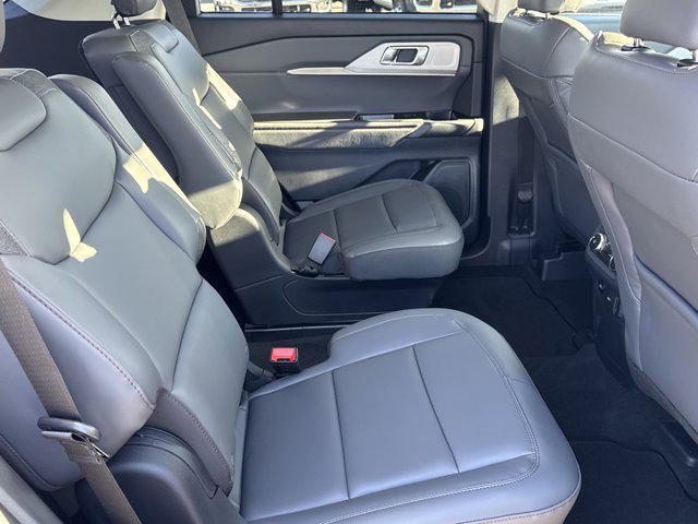 new 2025 Ford Explorer car