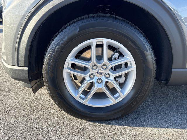 new 2025 Ford Explorer car