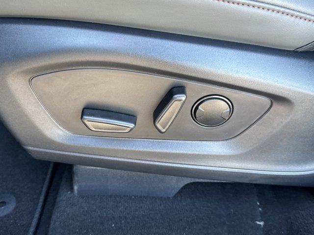 new 2025 Ford Explorer car