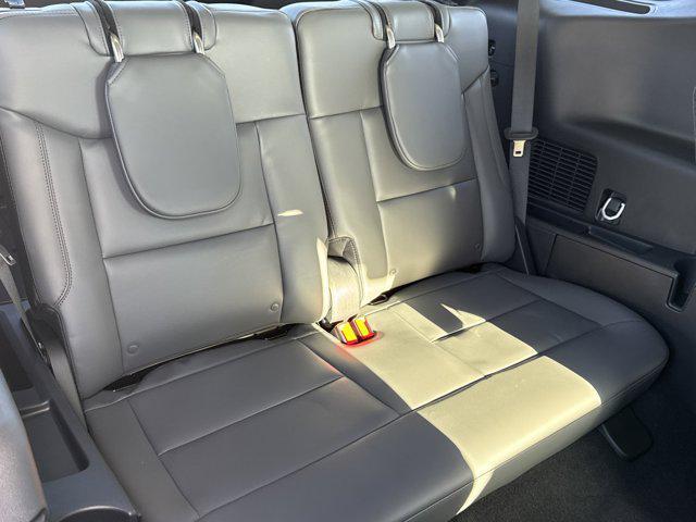 new 2025 Ford Explorer car