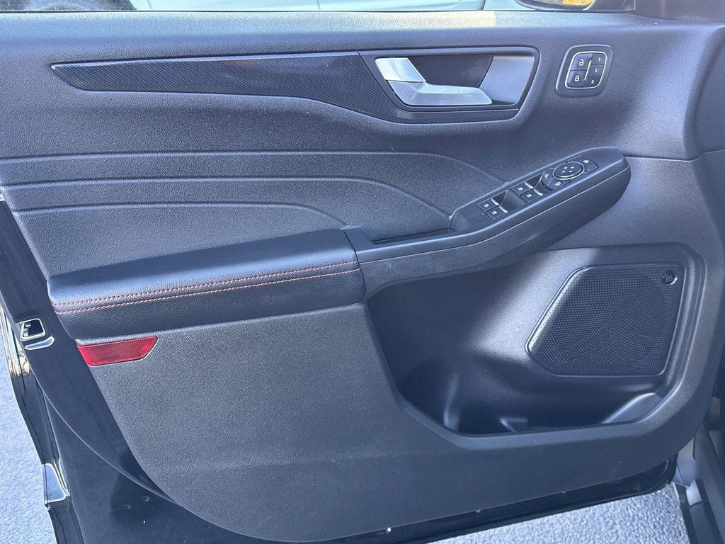 used 2023 Ford Escape car, priced at $29,629