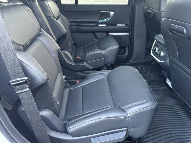 new 2025 Ford Expedition car, priced at $80,742