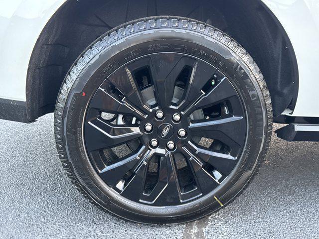 new 2025 Ford Expedition car, priced at $80,742