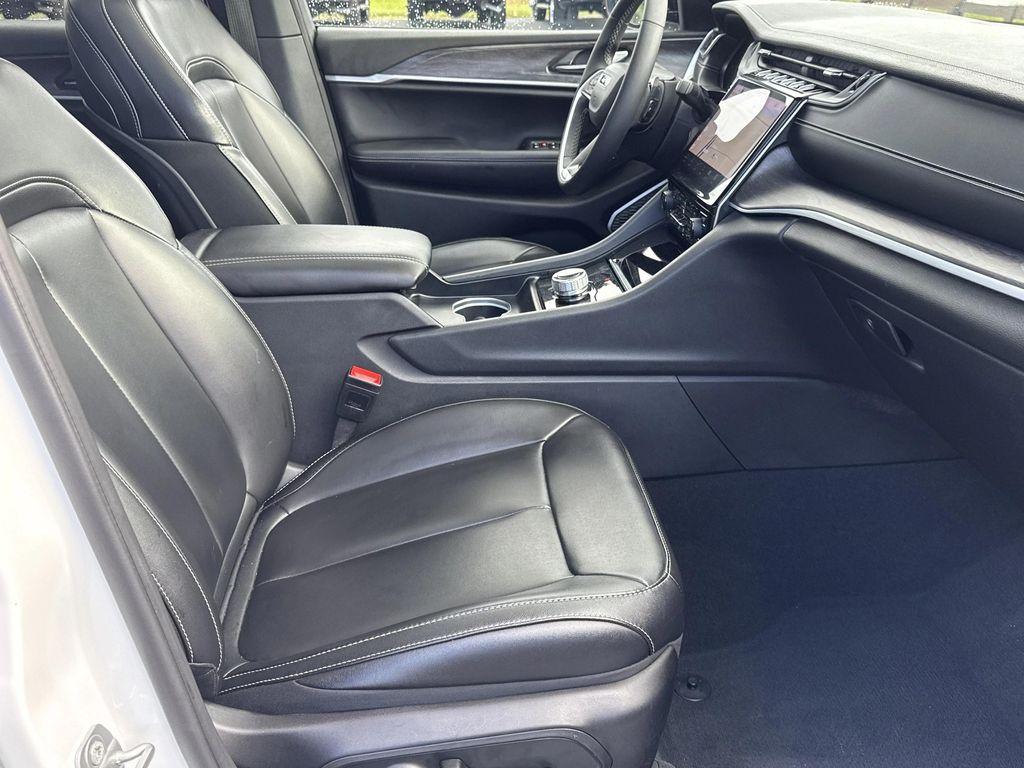 used 2024 Jeep Grand Cherokee L car, priced at $29,903