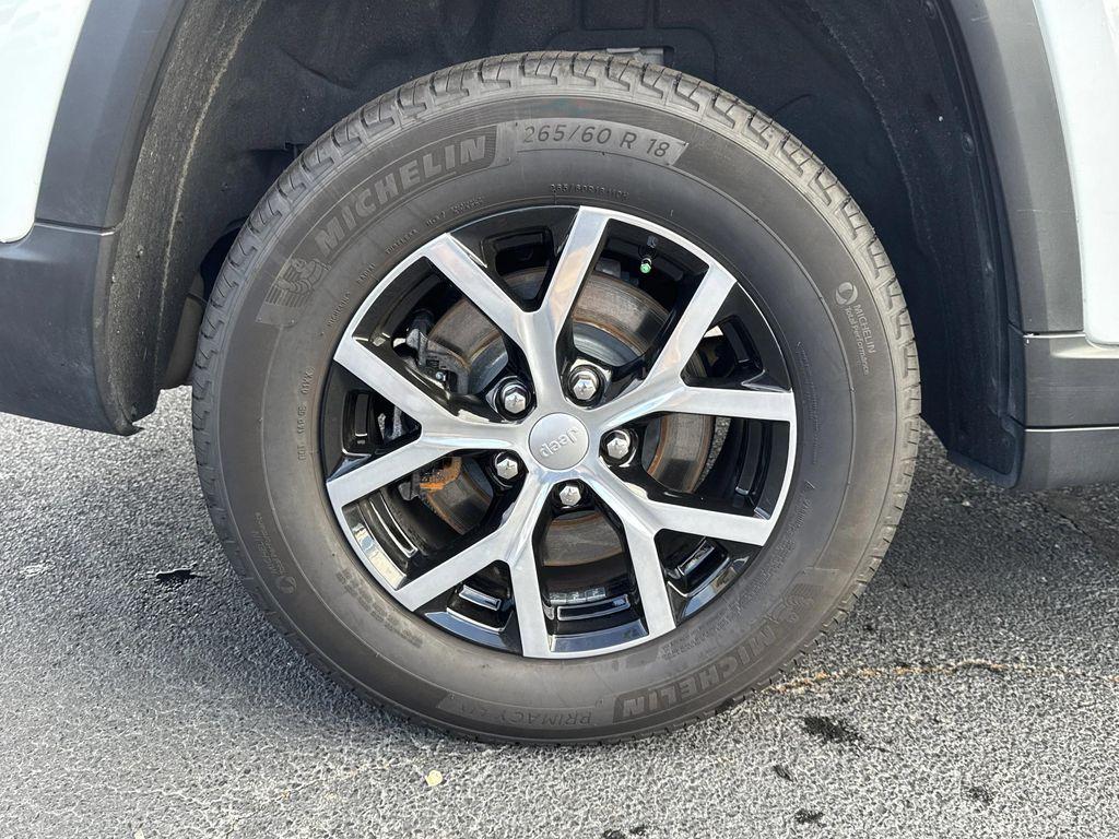 used 2024 Jeep Grand Cherokee L car, priced at $29,903