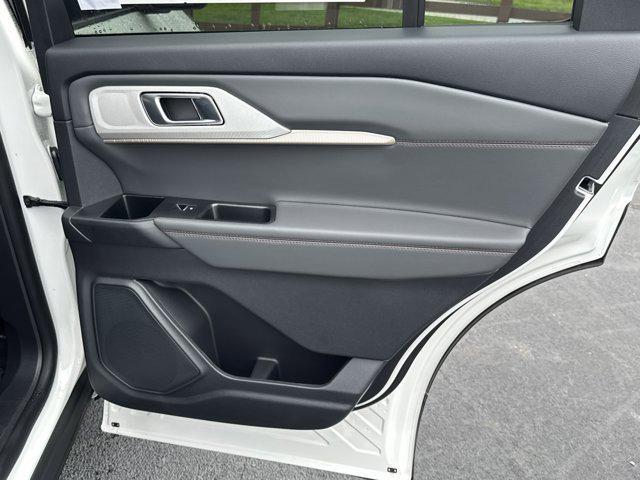 new 2025 Ford Explorer car, priced at $40,860