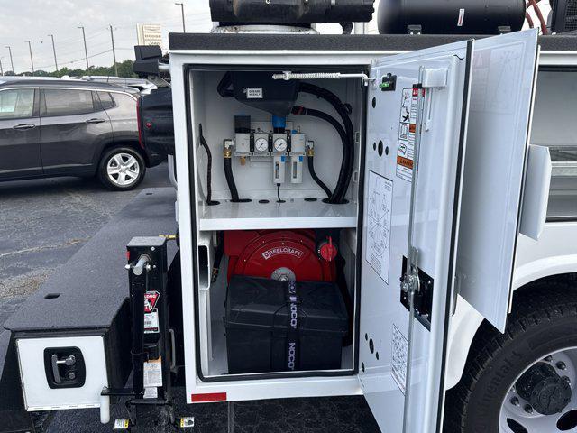 new 2025 Ford F-450 car, priced at $145,623