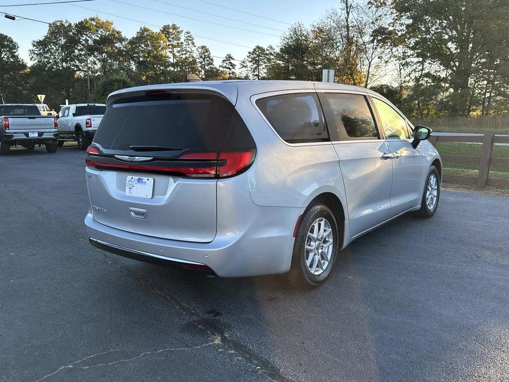 used 2024 Chrysler Pacifica car, priced at $26,932