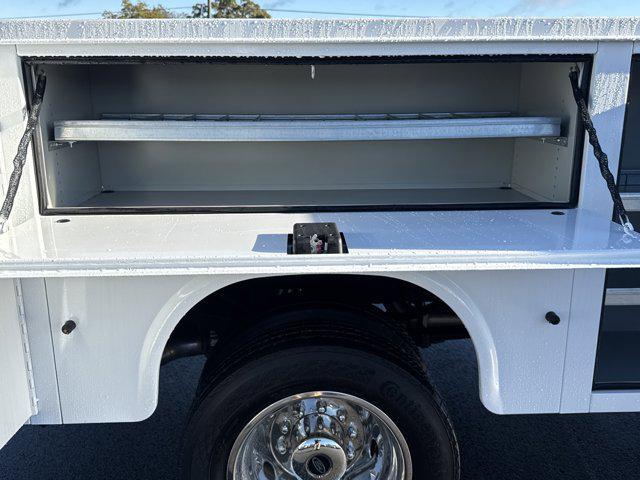 new 2025 Ford F-450 car, priced at $89,994