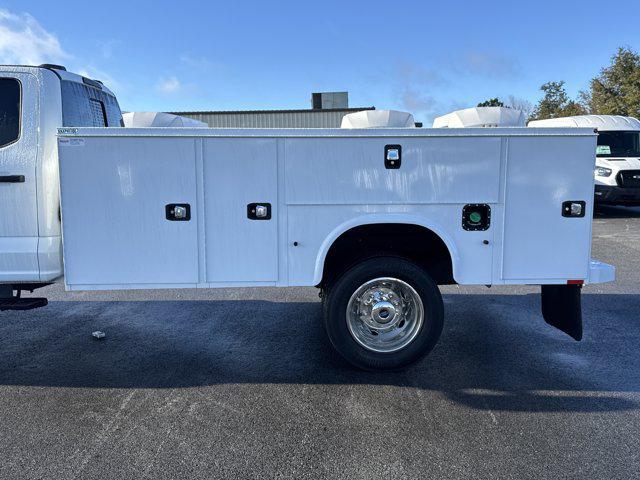 new 2025 Ford F-450 car, priced at $89,994