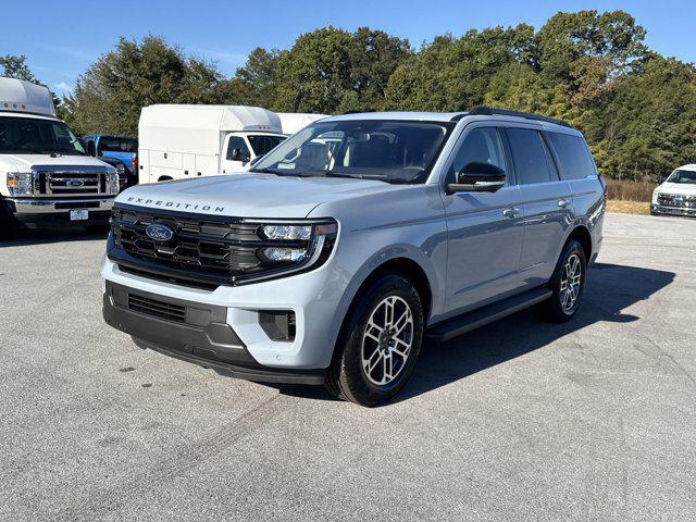 new 2025 Ford Expedition car, priced at $68,024