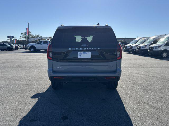 new 2025 Ford Expedition car, priced at $68,024