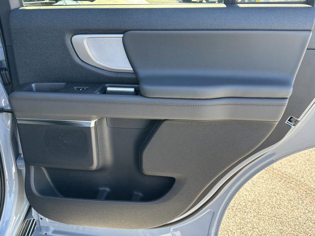 new 2025 Ford Expedition car, priced at $68,024