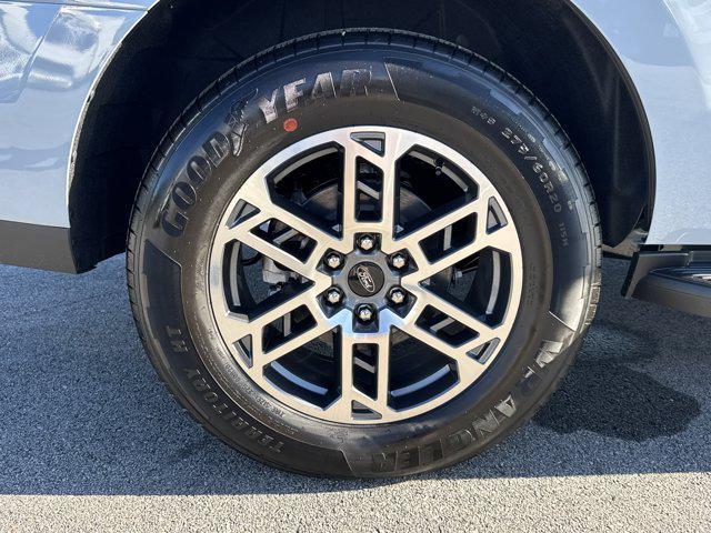 new 2025 Ford Expedition car, priced at $68,024