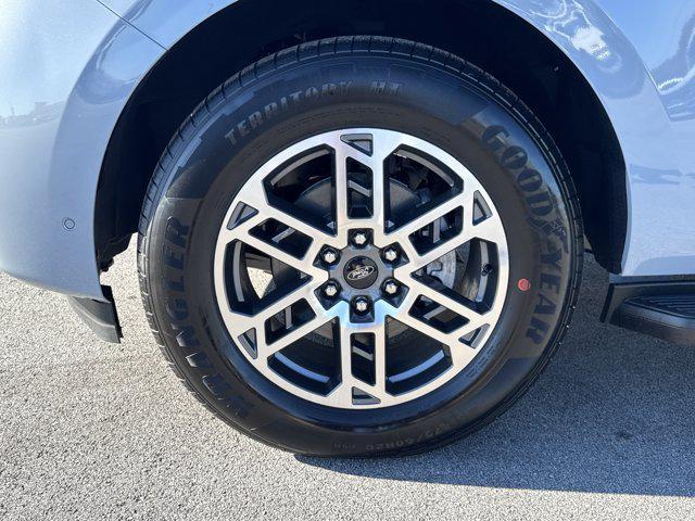 new 2025 Ford Expedition car, priced at $68,024