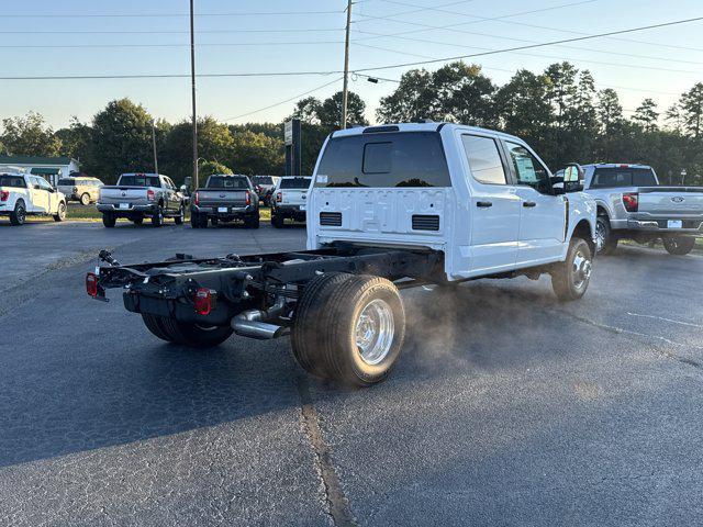 new 2025 Ford F-350 car, priced at $59,949
