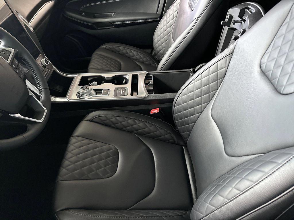 used 2024 Ford Edge car, priced at $37,176