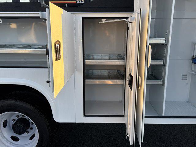 new 2025 Ford F-450 car, priced at $155,936