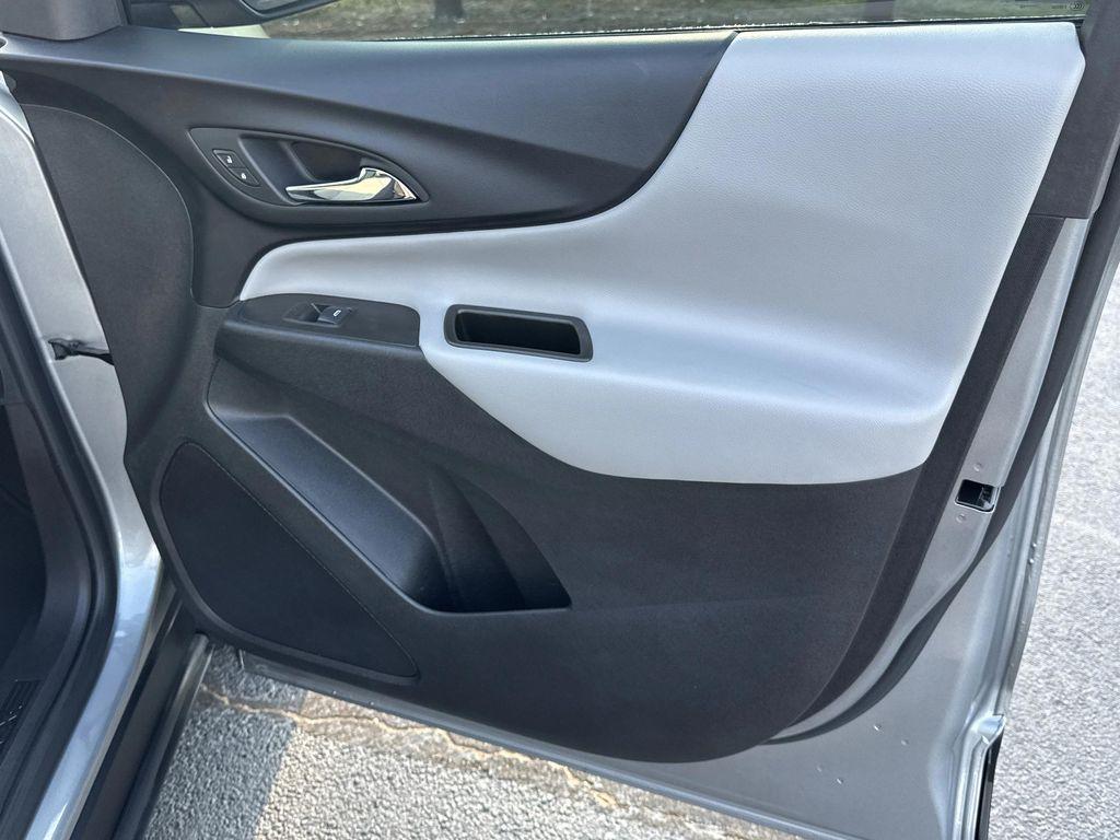 used 2023 Chevrolet Equinox car, priced at $19,644