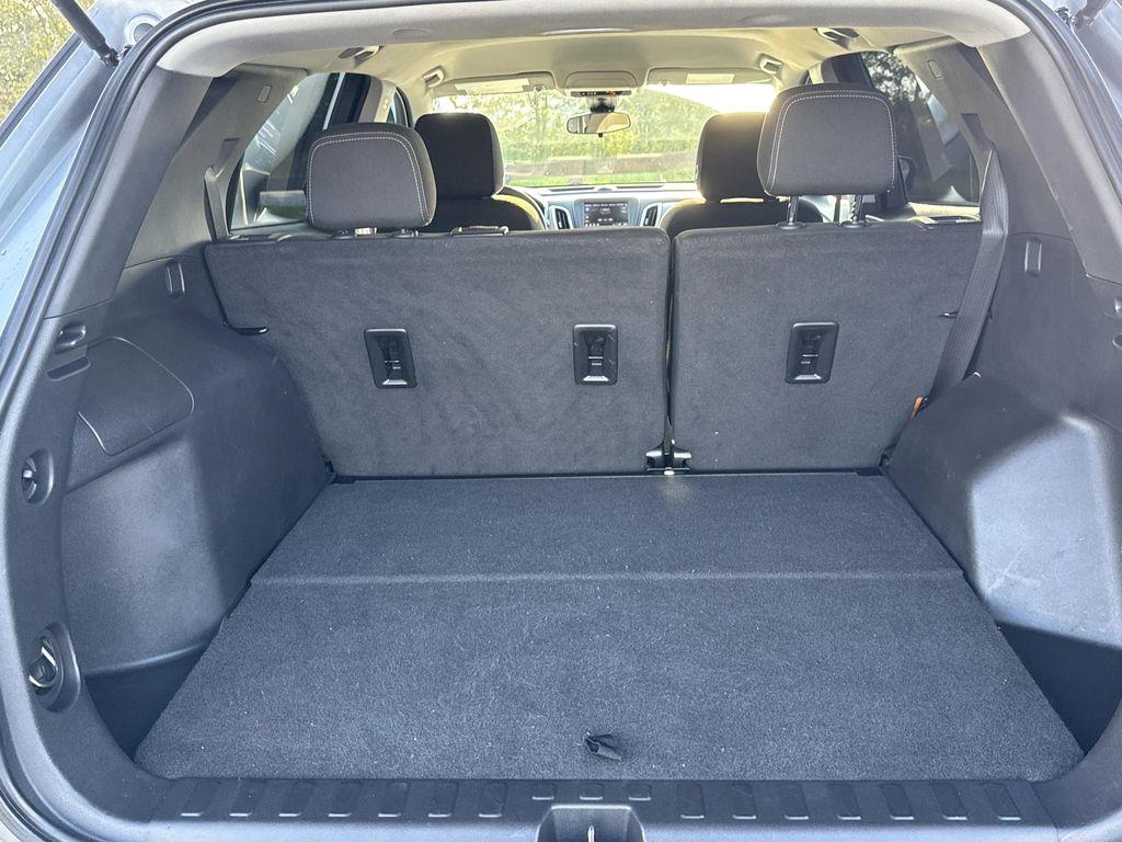 used 2023 Chevrolet Equinox car, priced at $19,644