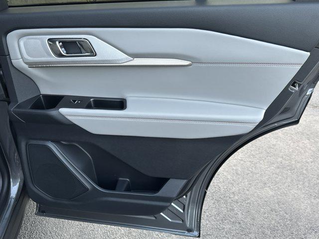 new 2025 Ford Explorer car, priced at $40,223
