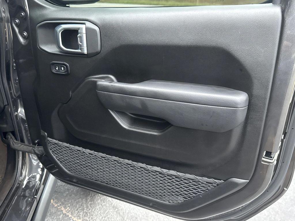 used 2024 Jeep Gladiator car, priced at $43,442