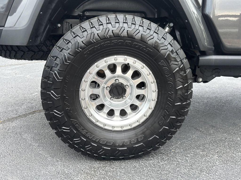 used 2024 Jeep Gladiator car, priced at $43,442