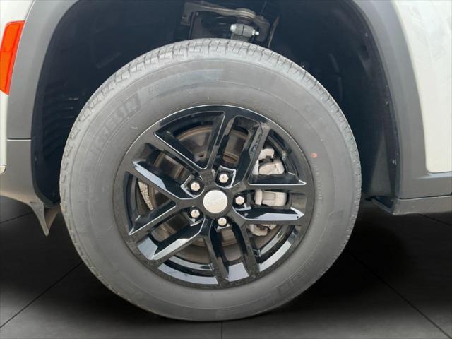 used 2023 Jeep Grand Cherokee L car, priced at $32,584
