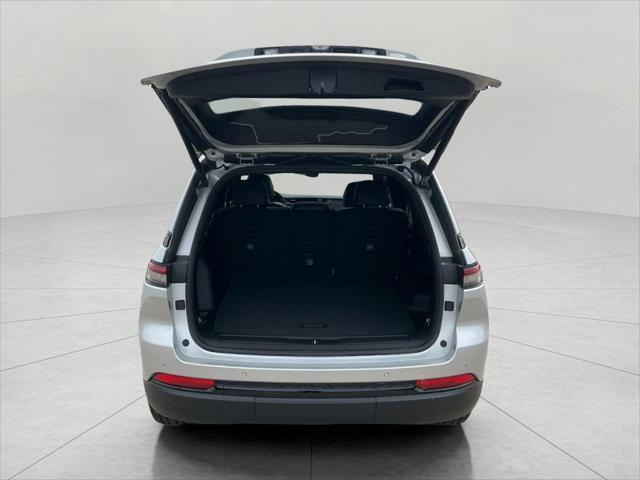 new 2025 Jeep Grand Cherokee car, priced at $46,551