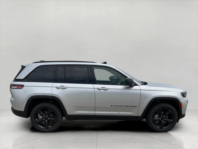 new 2025 Jeep Grand Cherokee car, priced at $46,551