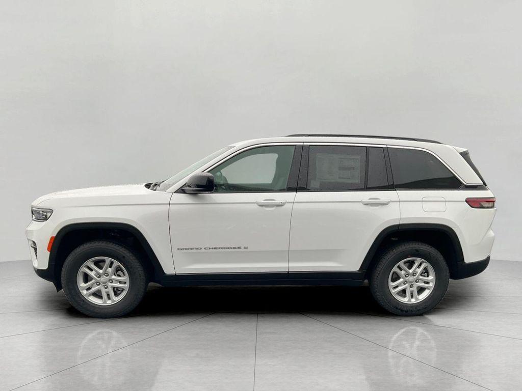 new 2025 Jeep Grand Cherokee car, priced at $38,831