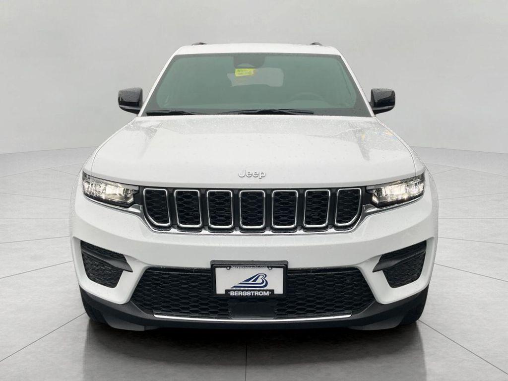 new 2025 Jeep Grand Cherokee car, priced at $38,831