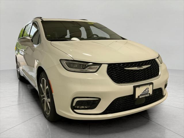new 2024 Chrysler Pacifica car, priced at $54,741