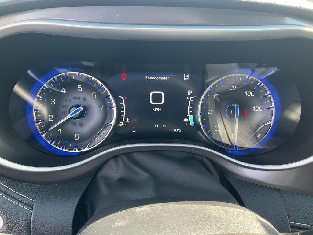 new 2025 Chrysler Pacifica car, priced at $40,674