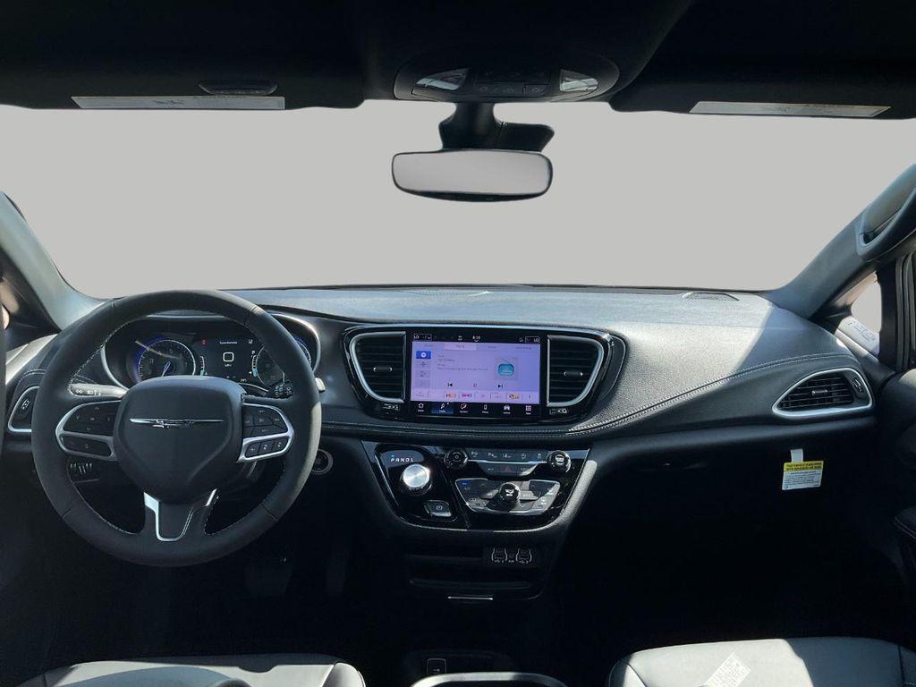 new 2025 Chrysler Pacifica car, priced at $40,674