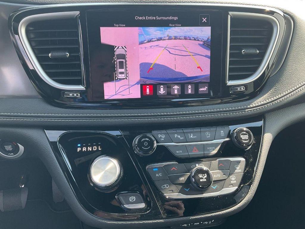 new 2025 Chrysler Pacifica car, priced at $40,674