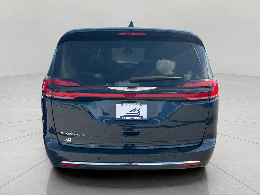 new 2025 Chrysler Pacifica car, priced at $40,674