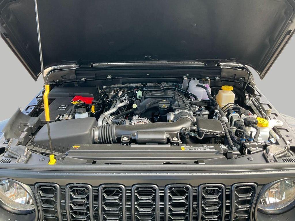 new 2025 Jeep Gladiator car, priced at $45,565