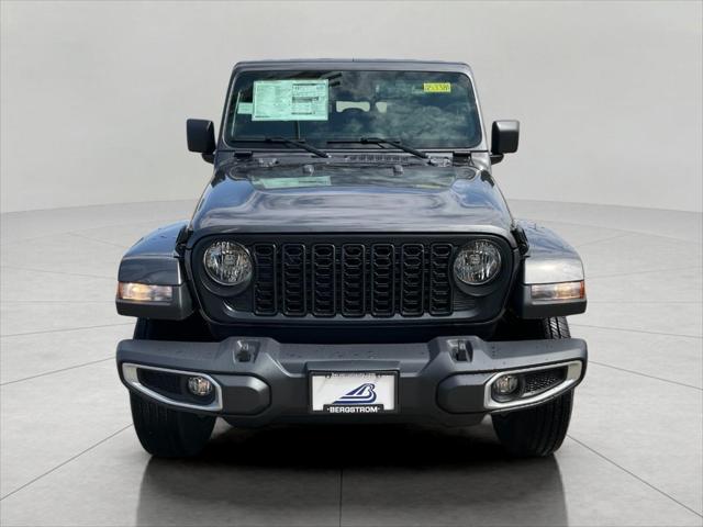 new 2025 Jeep Gladiator car, priced at $48,061